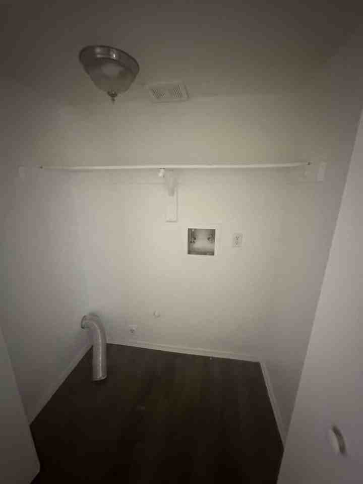 1237 Menaul Blvd Nw Apt B - Photo 6 of 8