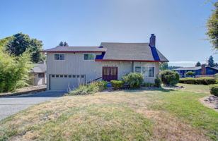 featured image of 16103 Ne 33rd Ave