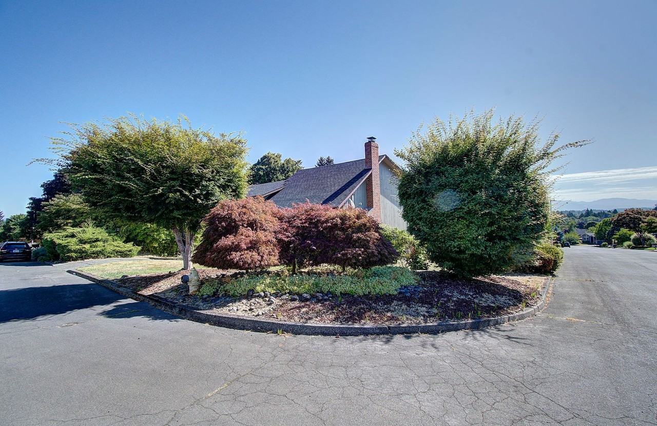 16103 Ne 33rd Ave - Photo 3 of 37