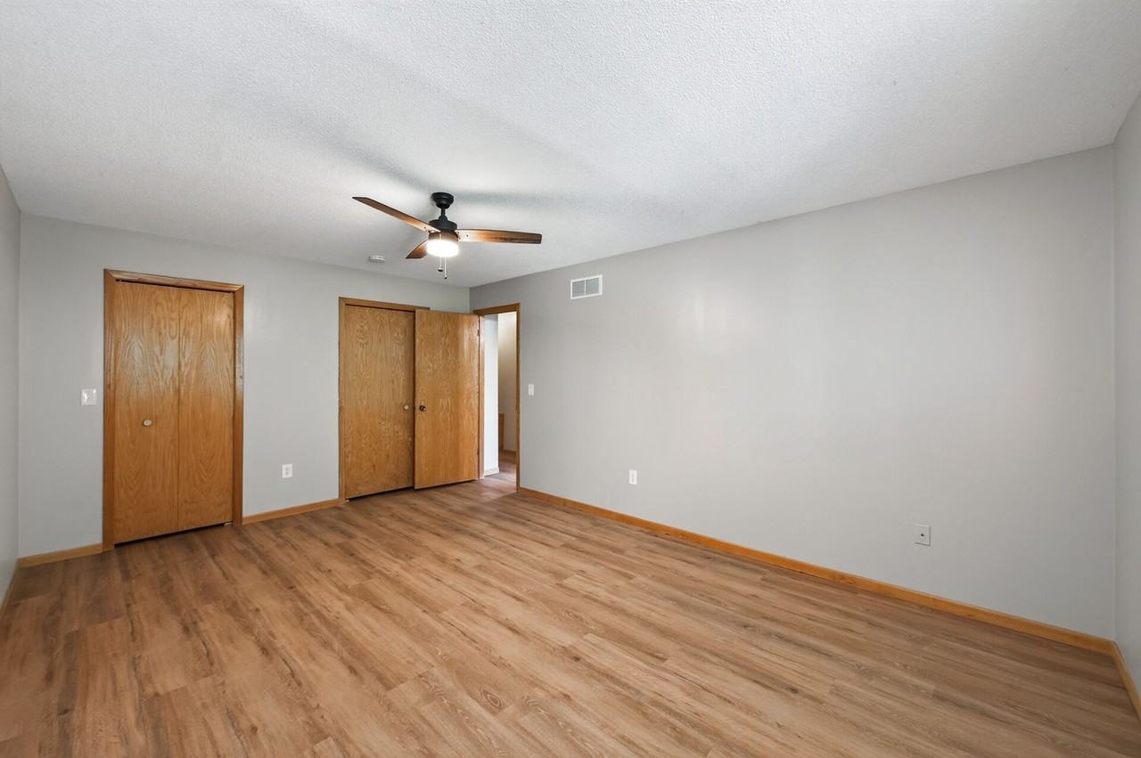 9941 Fillmore St Ne - Photo 4 of 27