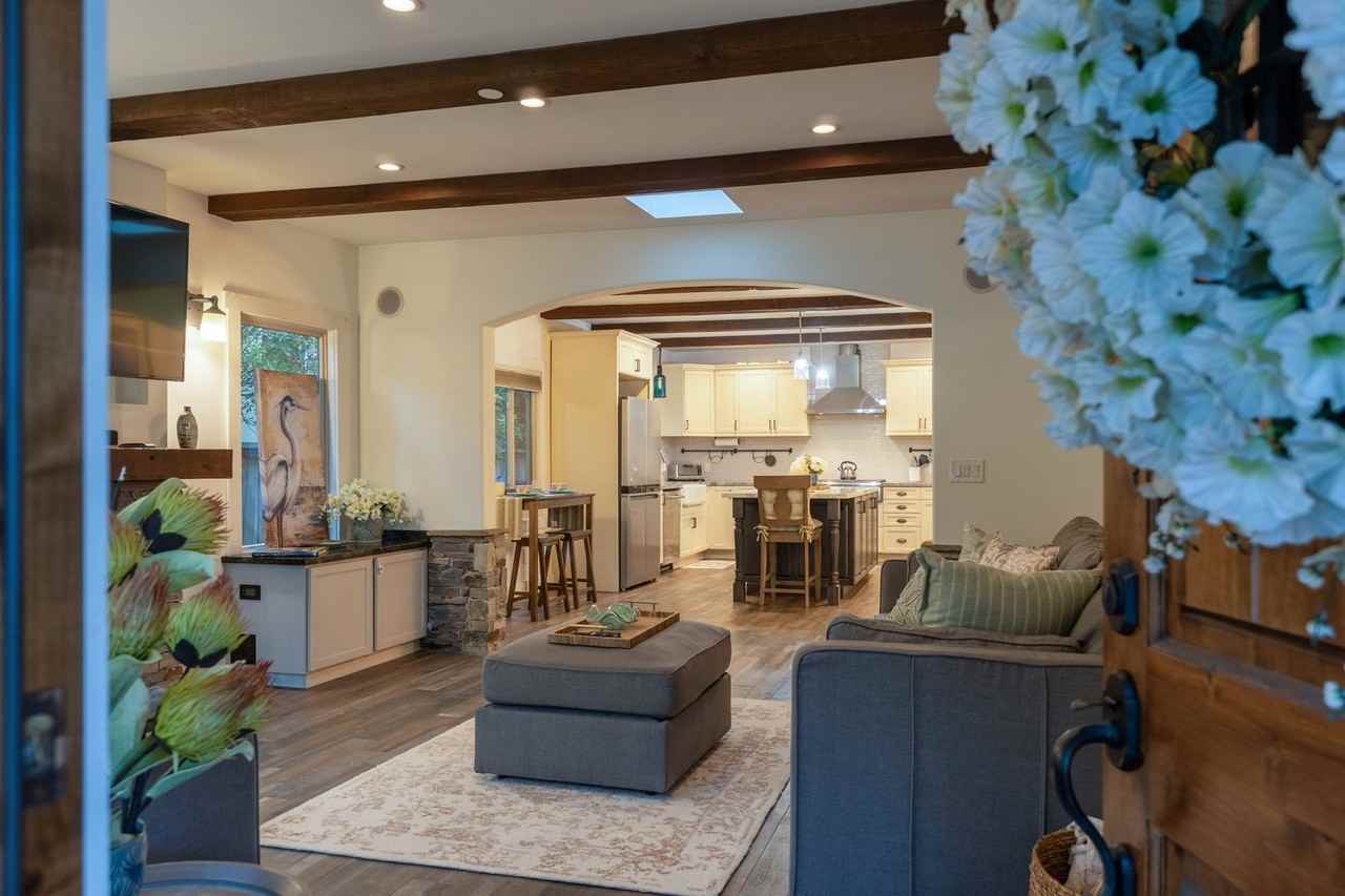 610 Forest Ave - Photo 3 of 50