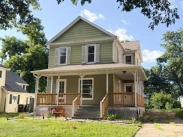 featured image of 913 W Montgomery St