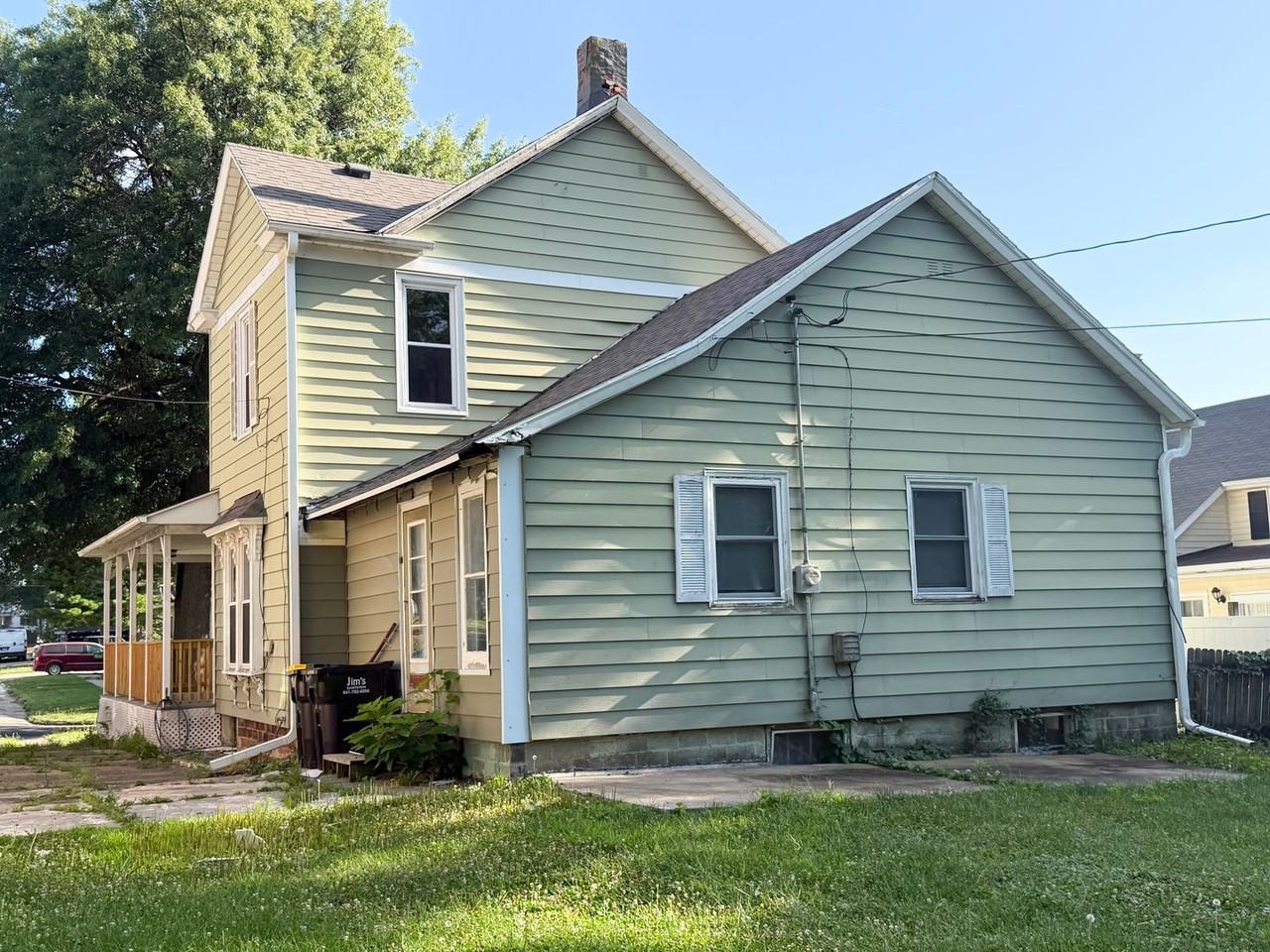 913 W Montgomery St - Photo 2 of 25