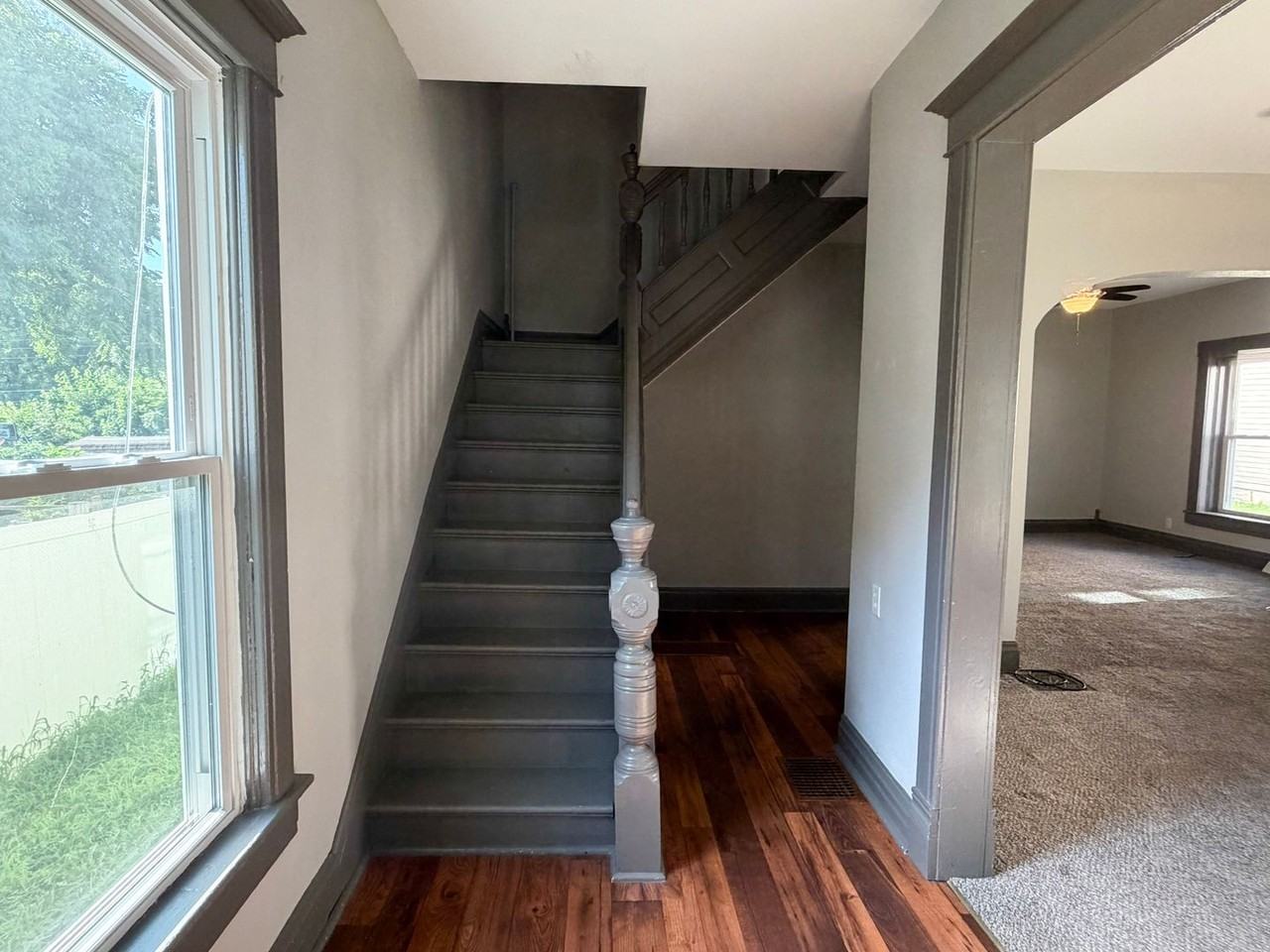 913 W Montgomery St - Photo 4 of 25