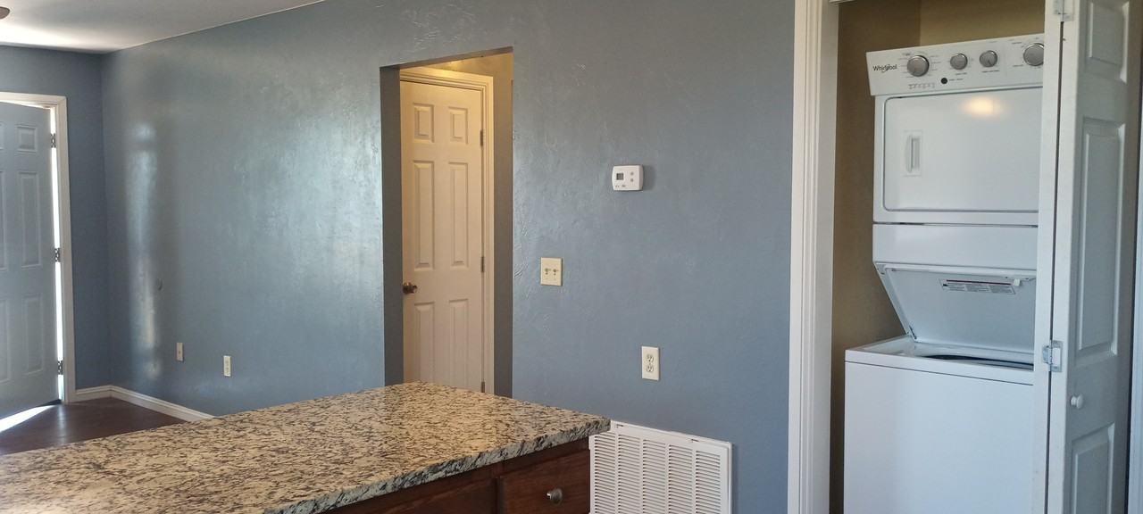 3504 N Vernon Ave #14 - Photo 2 of 11