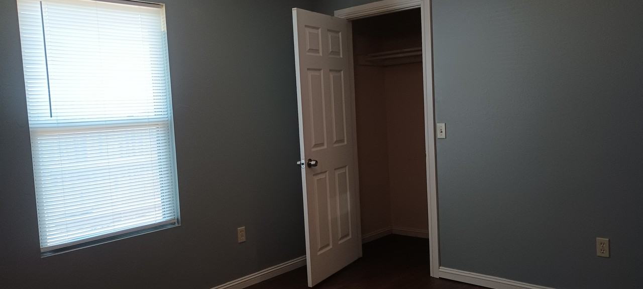 3504 N Vernon Ave #14 - Photo 3 of 11