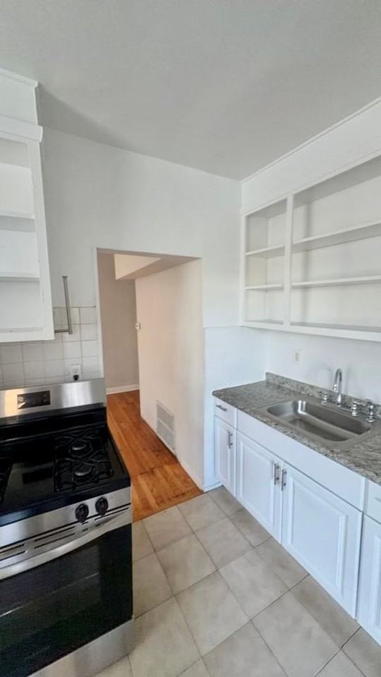 2531 N Tripp Ave - Photo 2 of 8