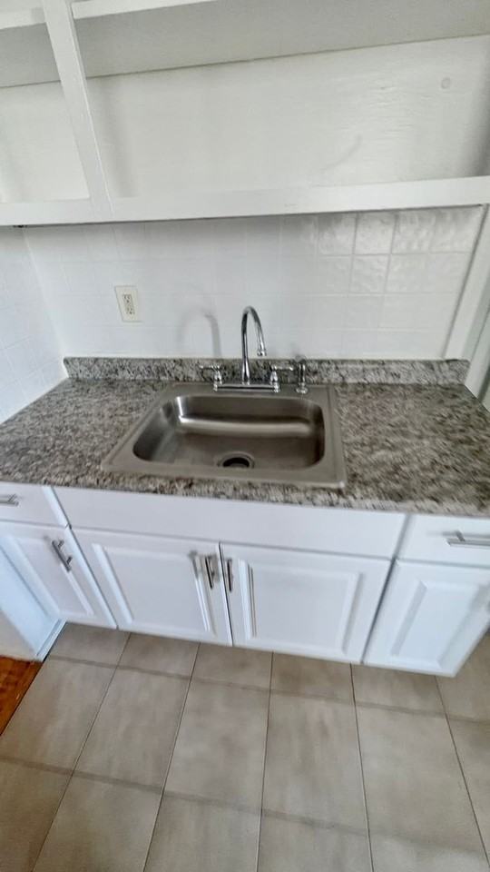 2531 N Tripp Ave - Photo 4 of 8