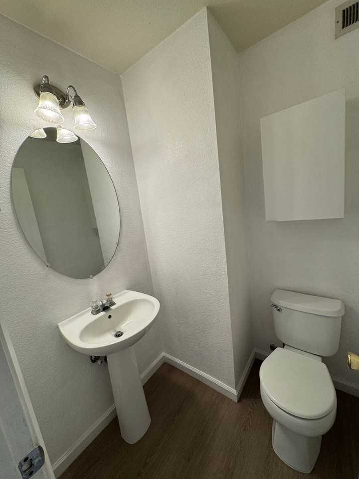 8780 White Cedar Ln - Photo 4 of 13