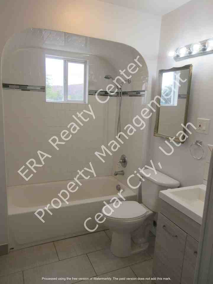 399 E Center St - Photo 7 of 14