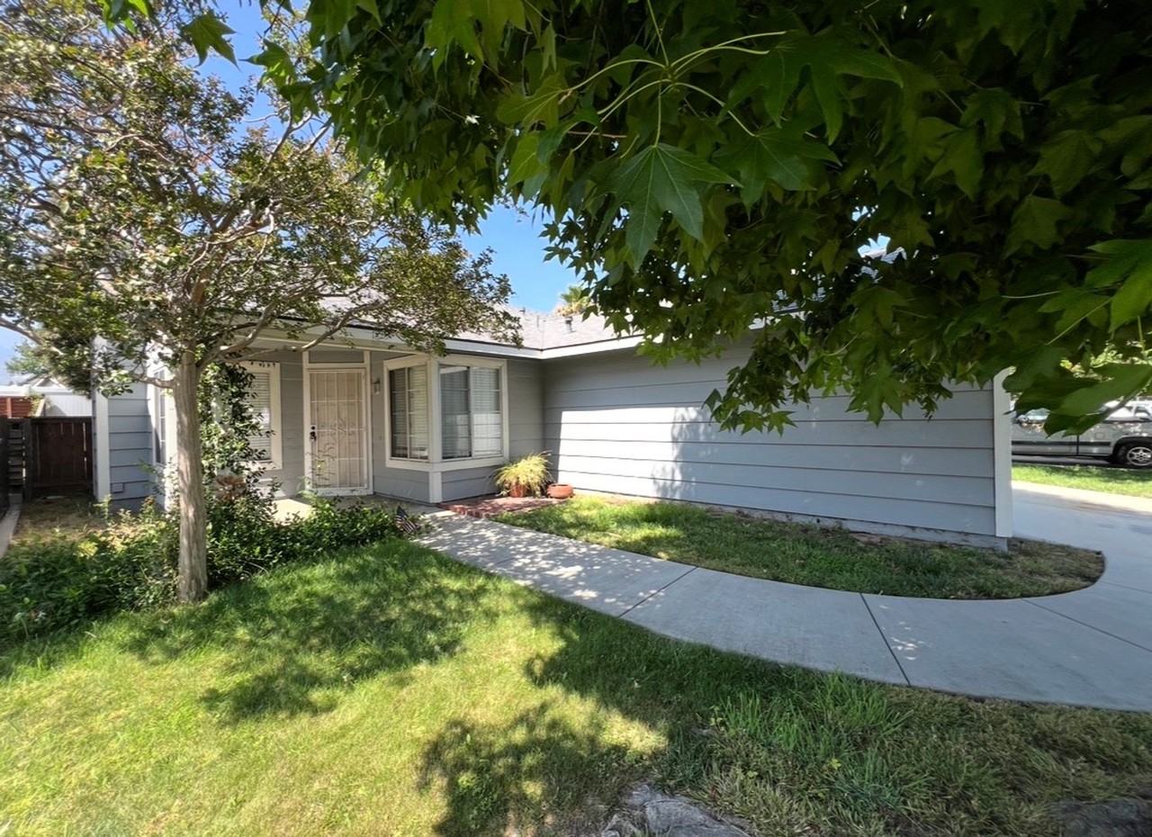 7284 Parkside Pl - Photo 2 of 21