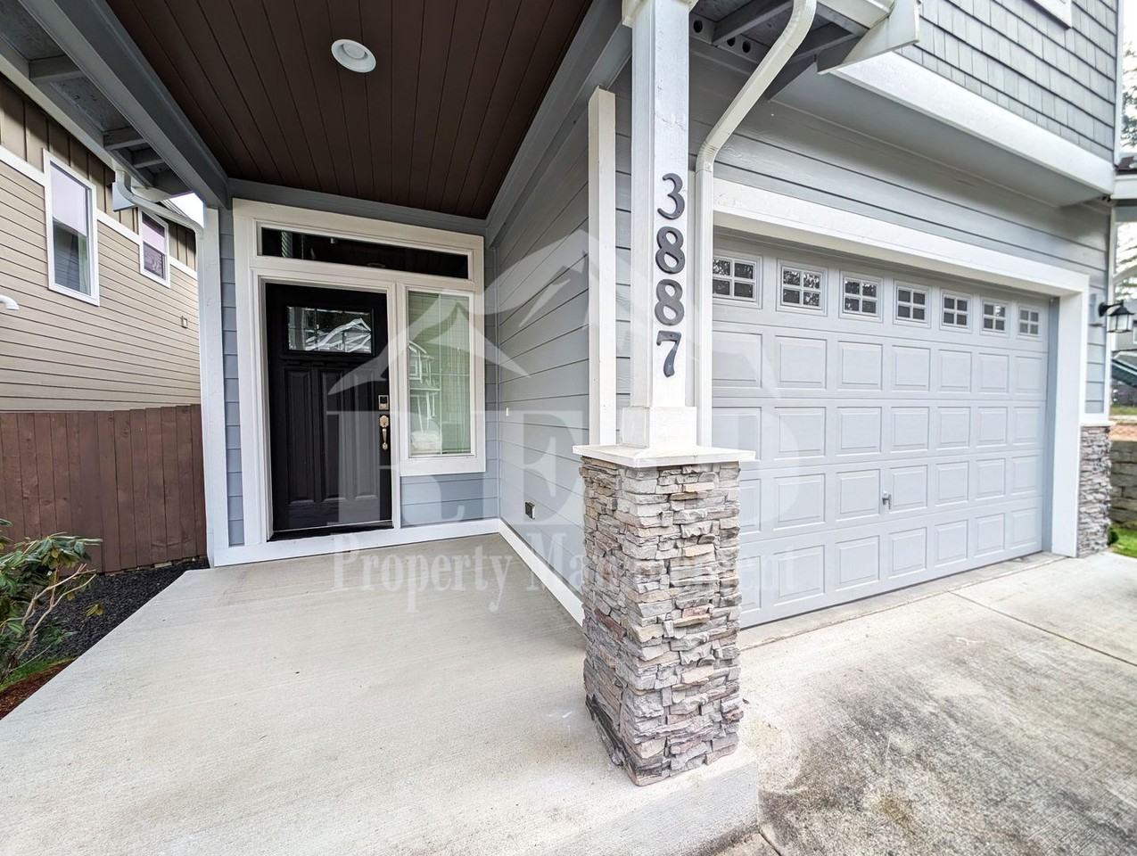 3887 Portside Dr - Photo 2 of 48