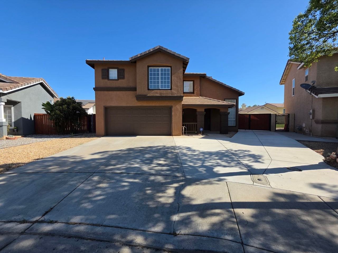 1354 Carriage Ln - Photo 3 of 4