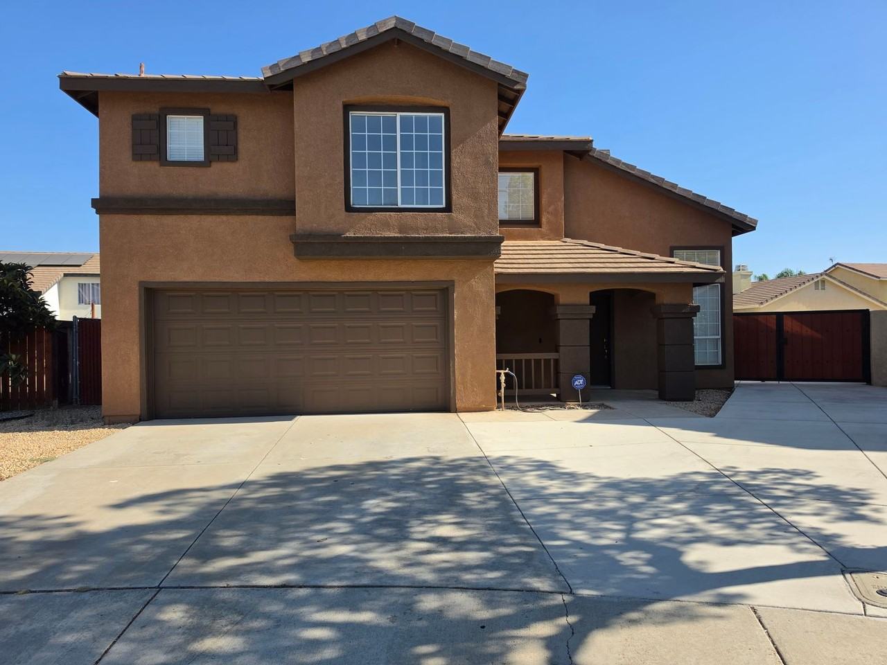 1354 Carriage Ln - Photo 4 of 4