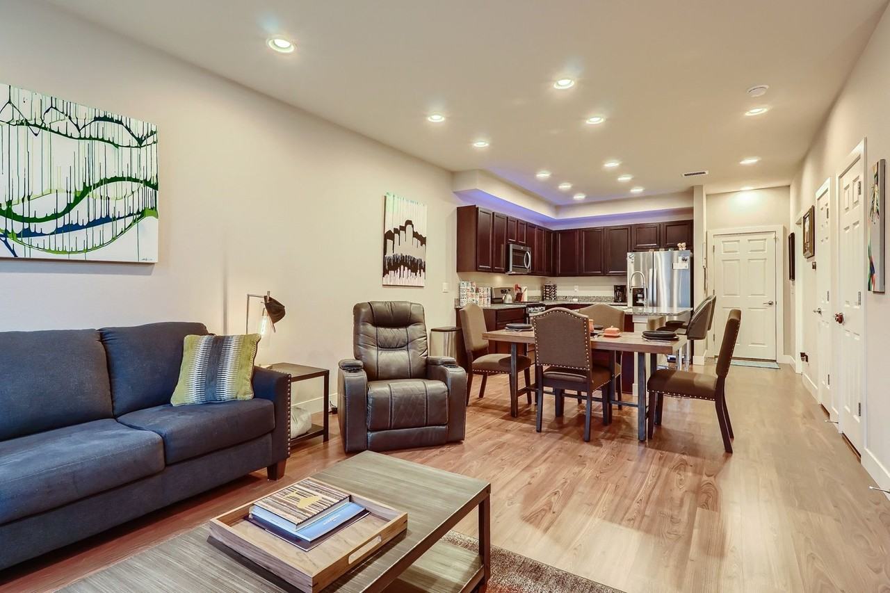 4722 Kittredge St #2 - Photo 4 of 19
