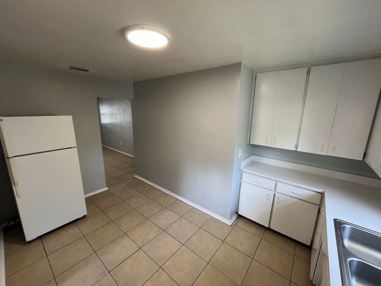 538 Norfolk Cir - Photo 3 of 16
