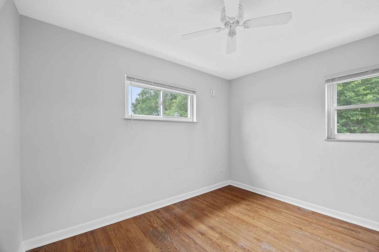 5638 Childs Ave - Photo 6 of 20
