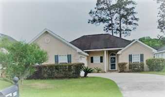 featured image of 136 Lancaster Way
