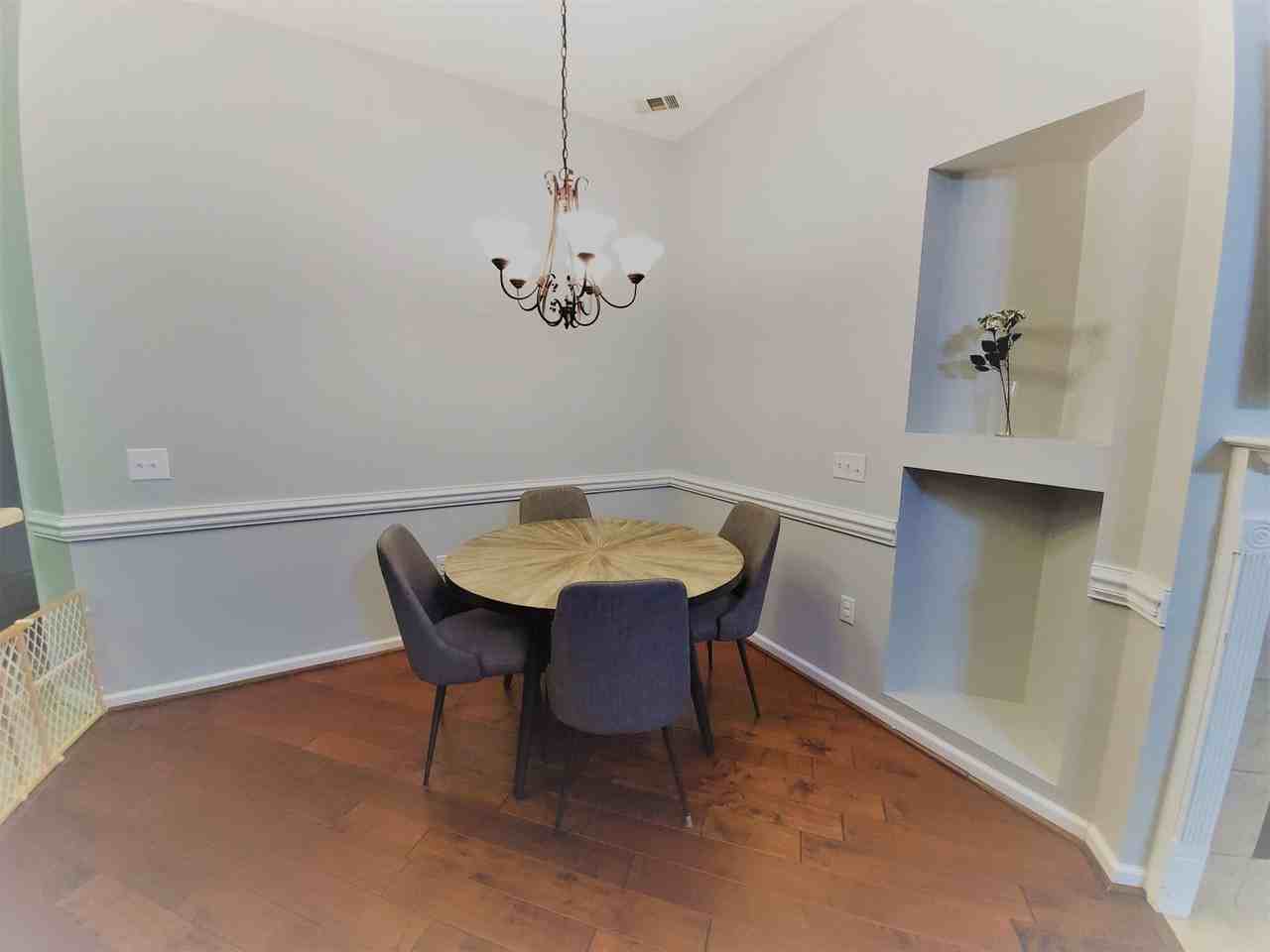 136 Lancaster Way - Photo 5 of 14