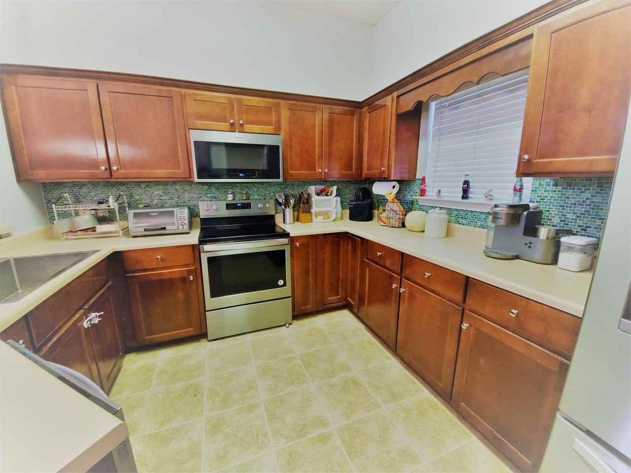 136 Lancaster Way - Photo 6 of 14