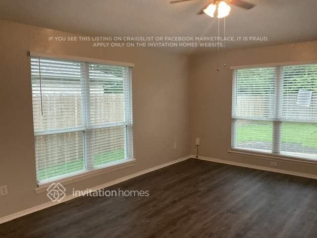 602 Dixie Dr - Photo 3 of 13