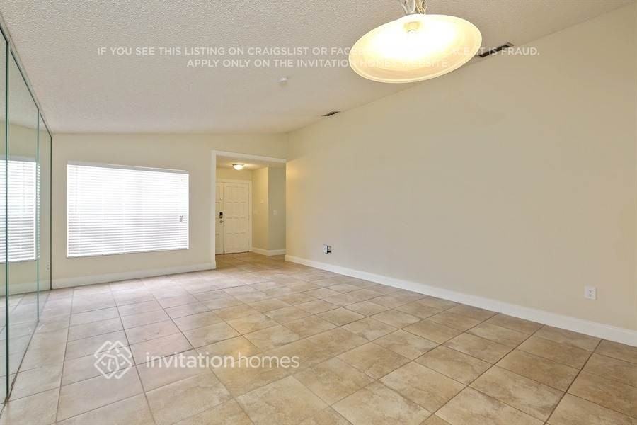 11255 Sw 143rd Ct - Photo 3 of 19