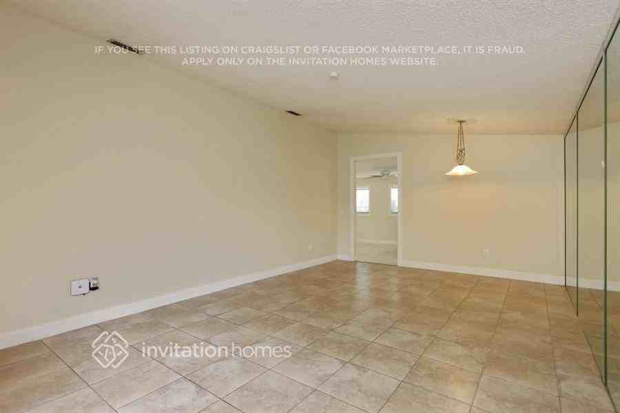 11255 Sw 143rd Ct - Photo 4 of 19