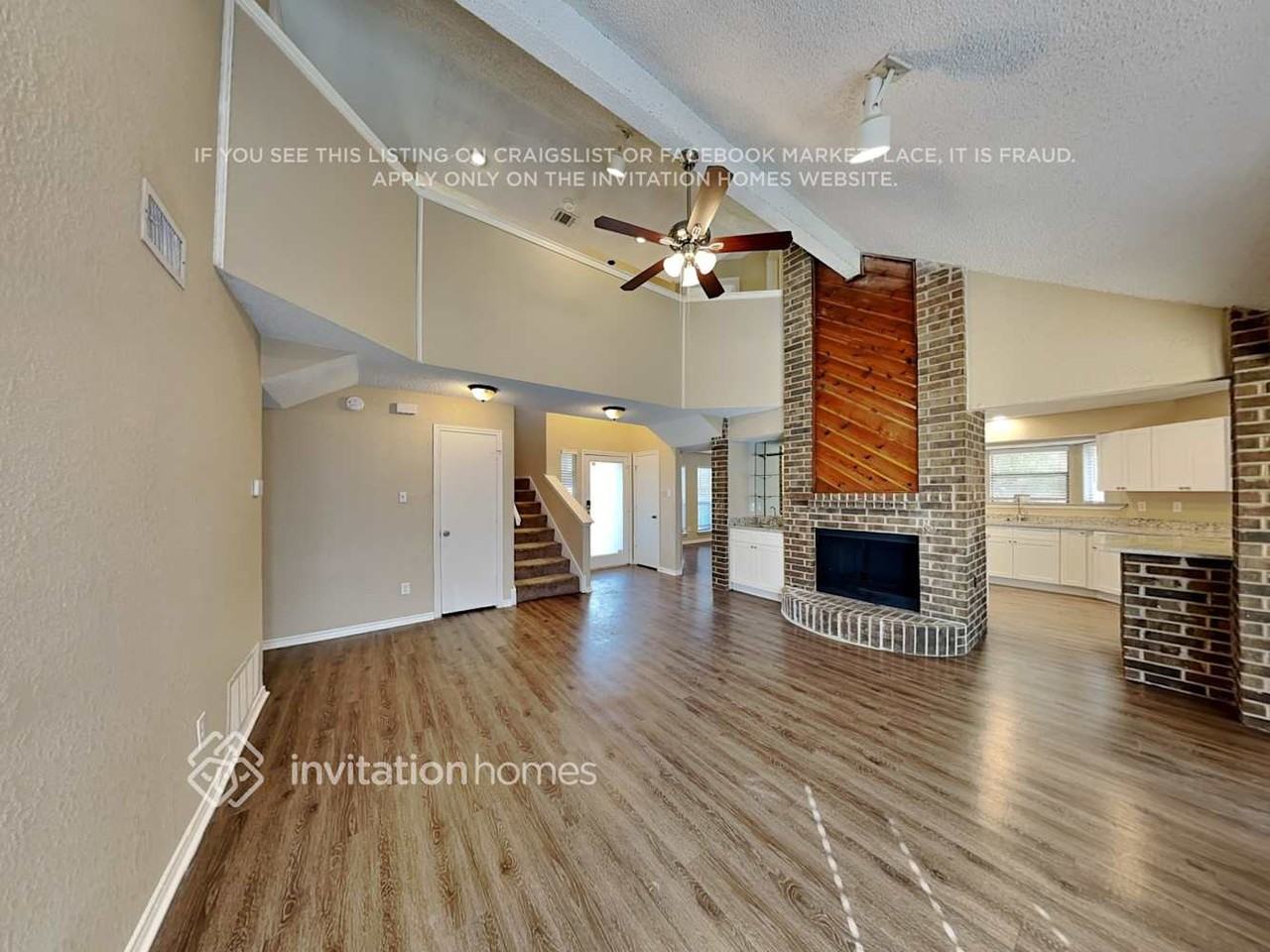 2032 Rochelle Ln - Photo 4 of 22