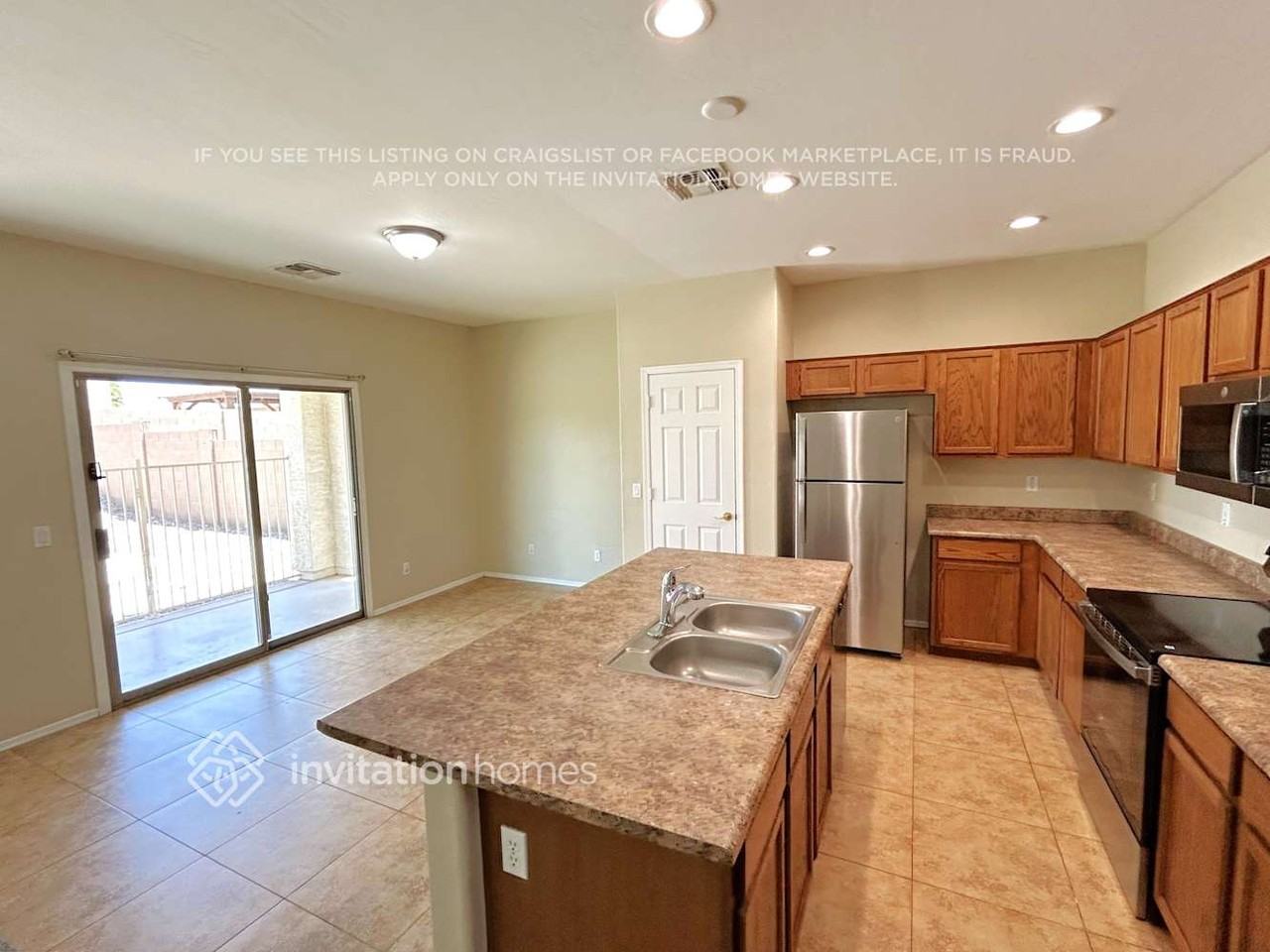 6417 S 23rd Dr - Photo 4 of 16