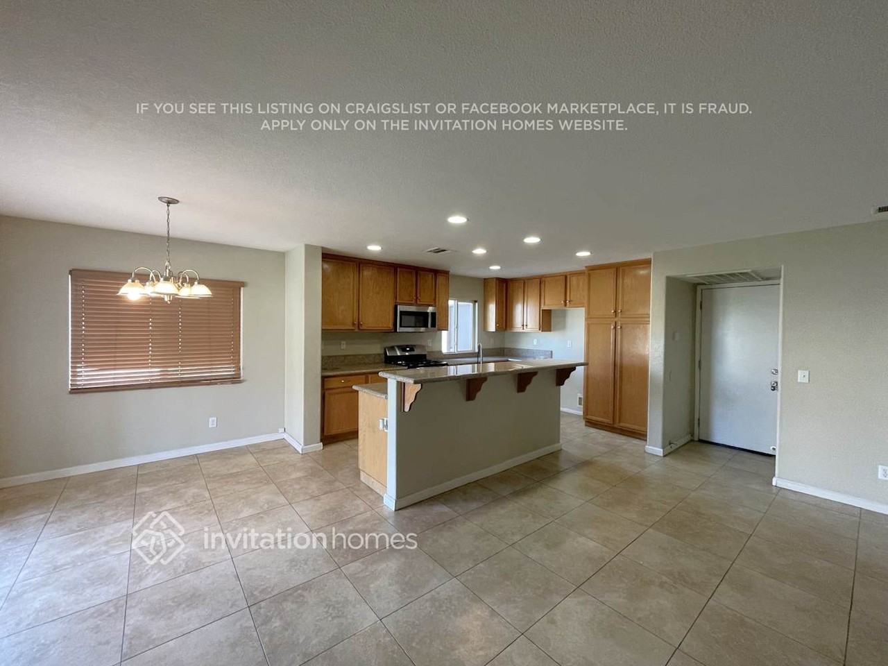 1529 Granville Way - Photo 4 of 12