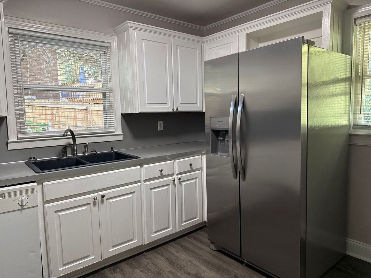 645 Greenbriar Ave - Photo 6 of 26