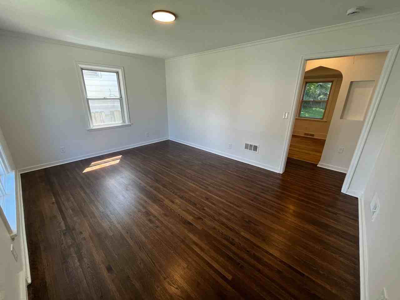 4819 Wirt St - Photo 3 of 17
