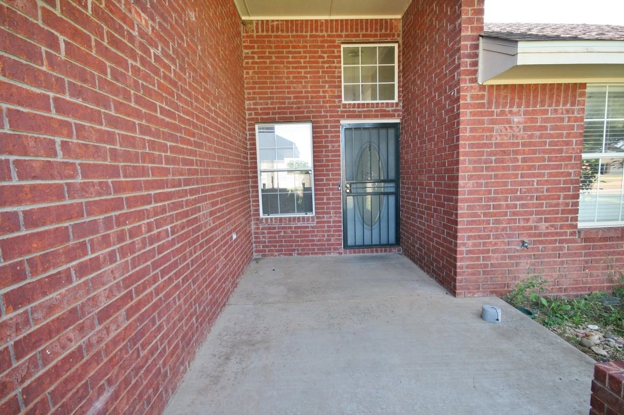 1817 Lesley St - Photo 3 of 22