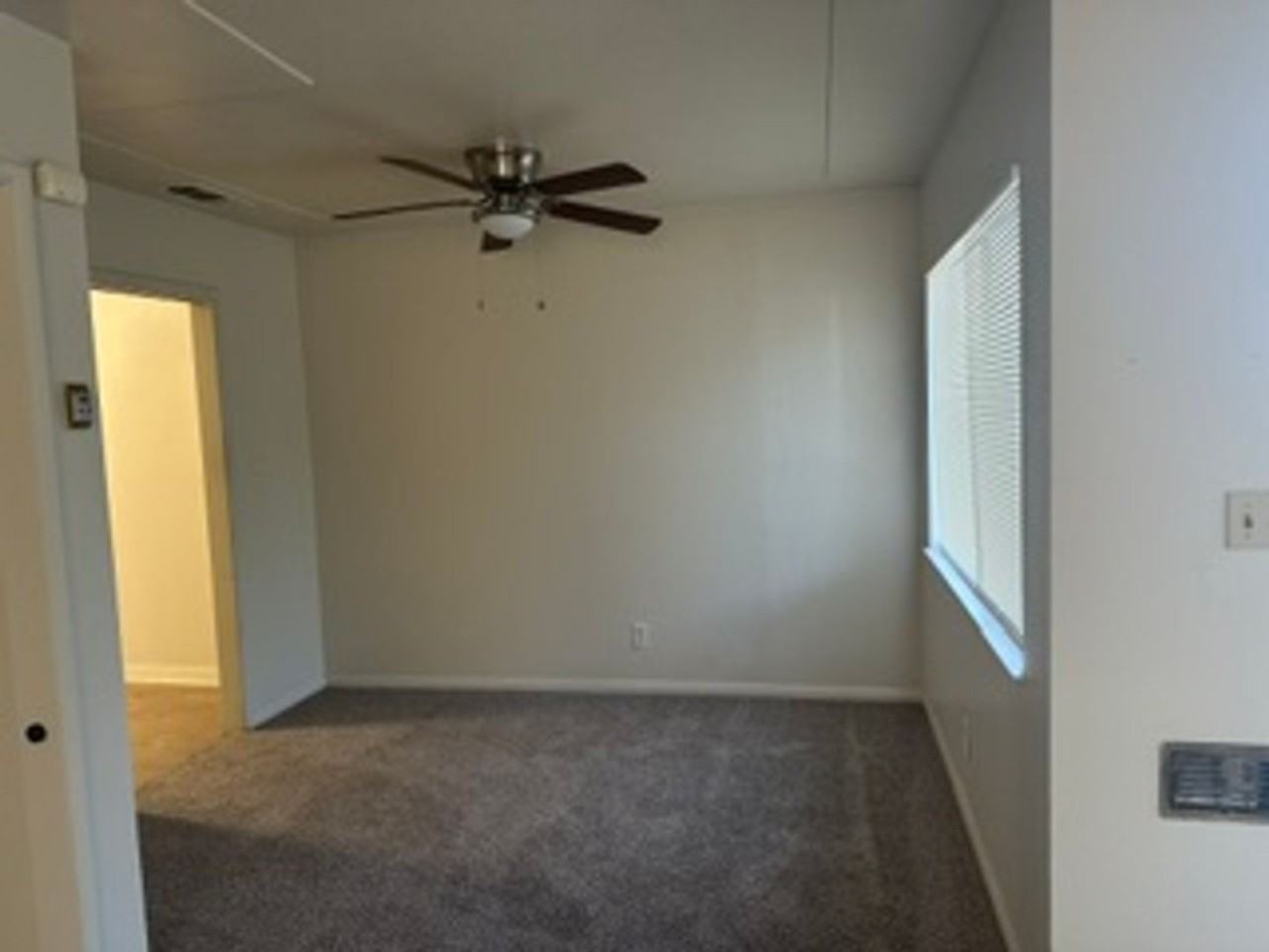 1248 N Thorne Ave - Photo 3 of 7