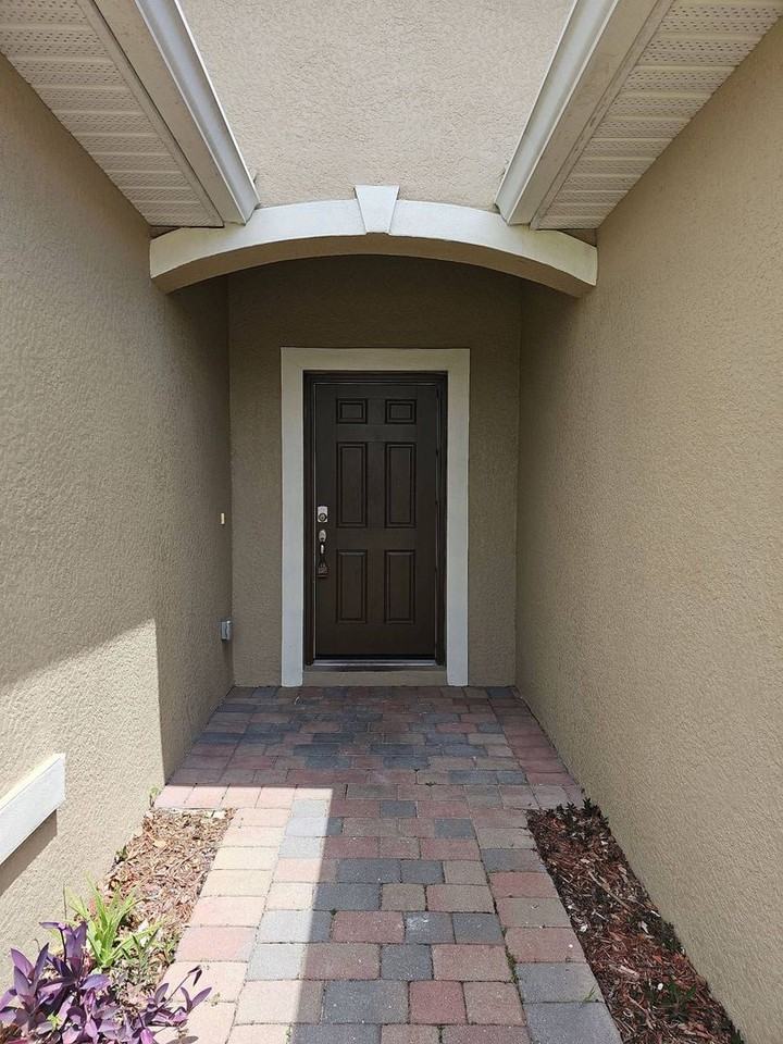 1109 Se 5th Ter - Photo 2 of 21