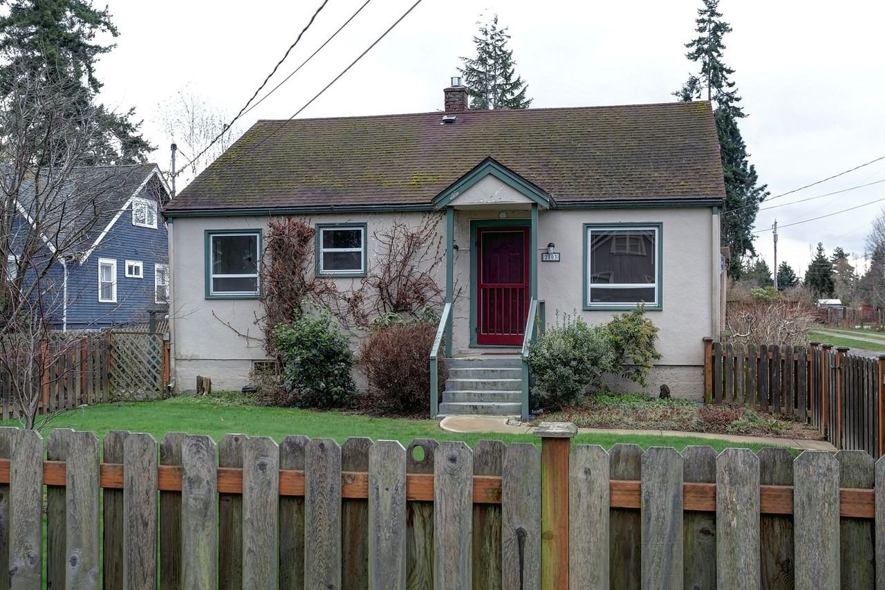 2803 Birchwood Ave - Photo 2 of 25