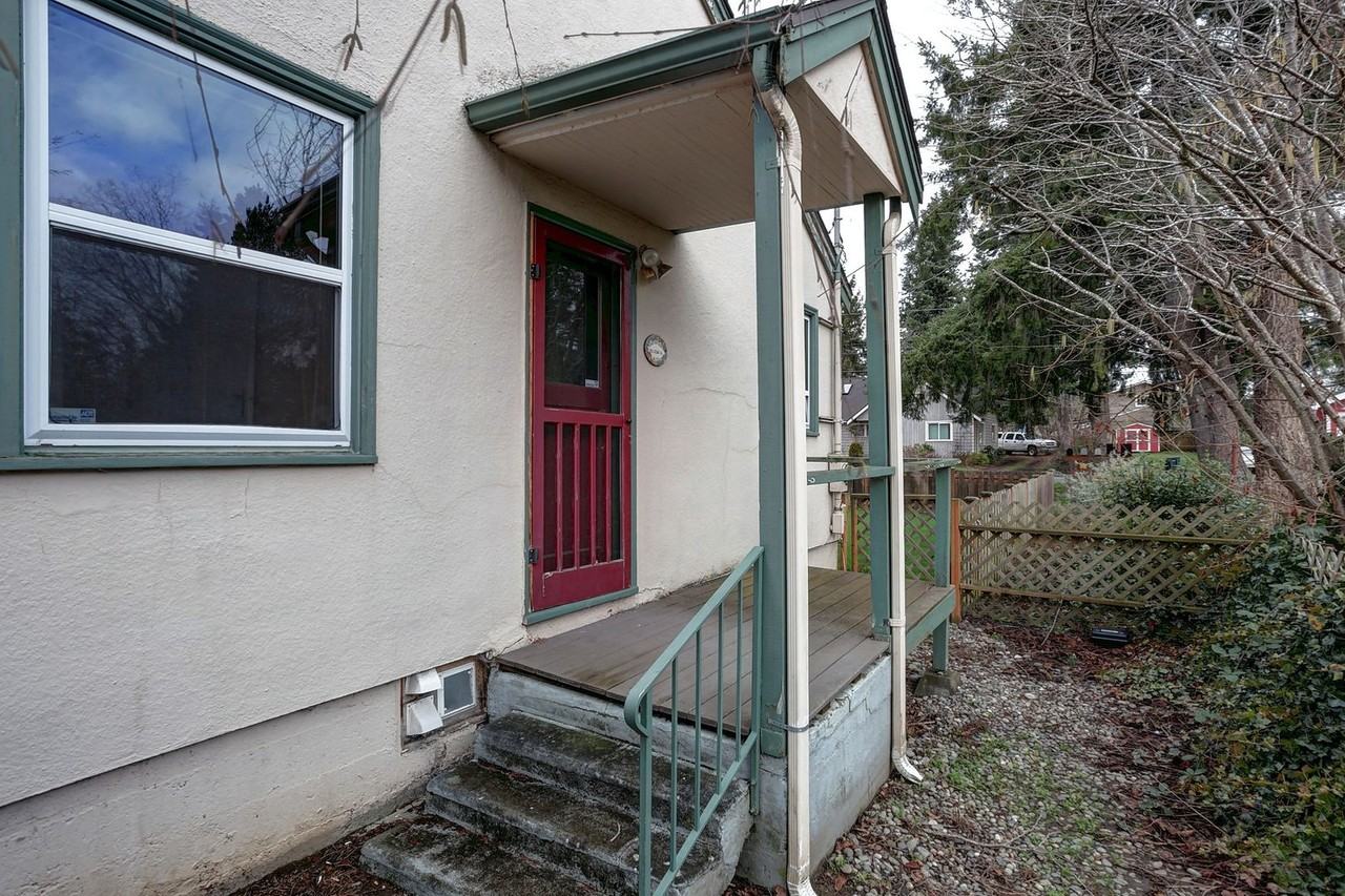 2803 Birchwood Ave - Photo 7 of 25