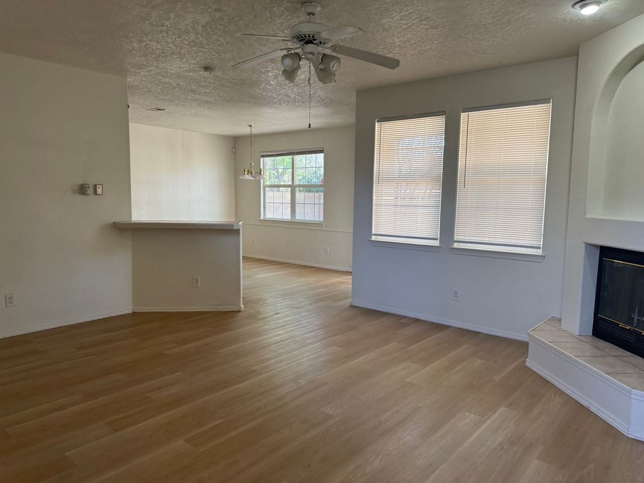 7408 Tricia Rd Ne - Photo 3 of 10