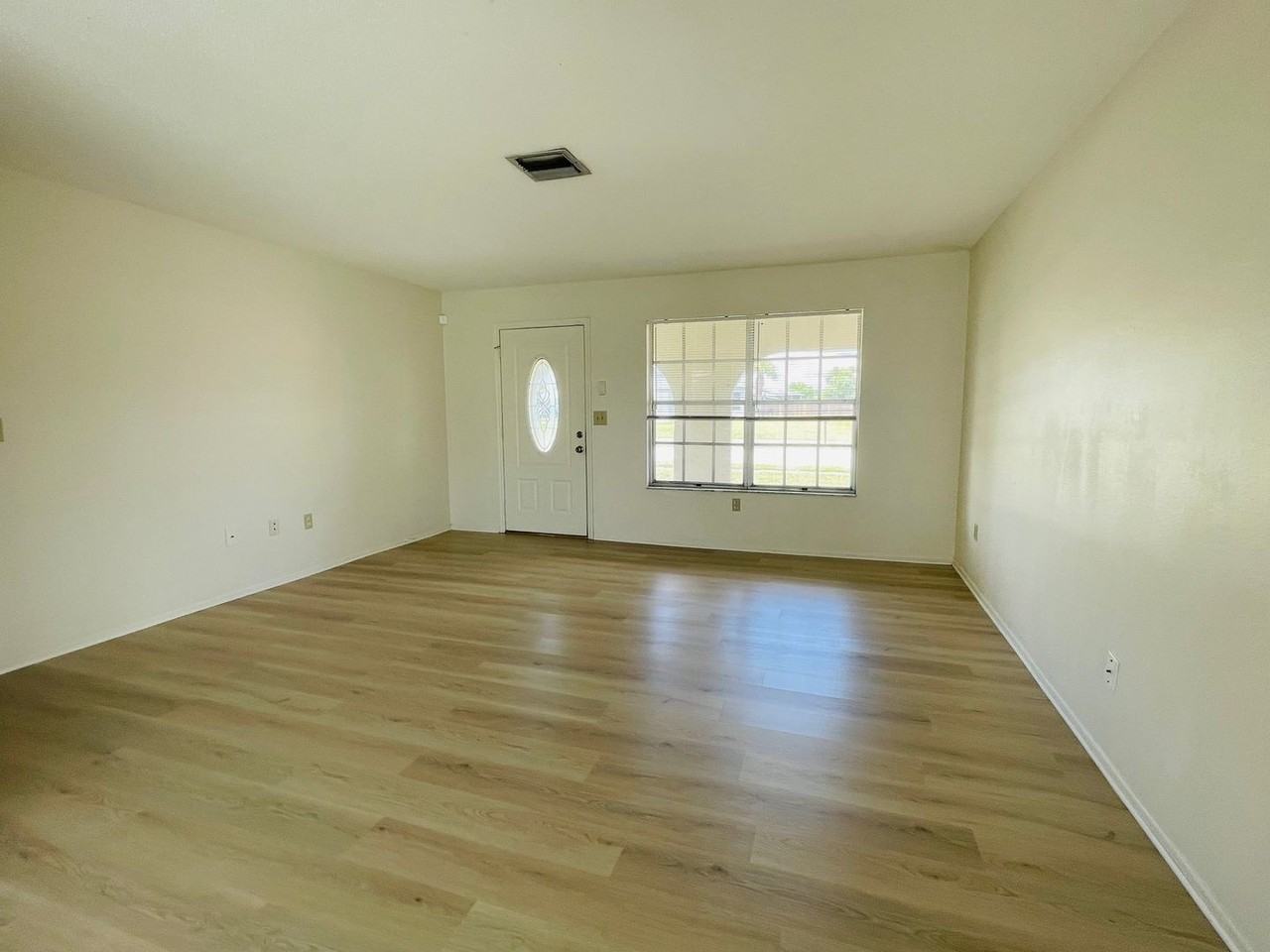6161 La Porte Ter - Photo 3 of 21