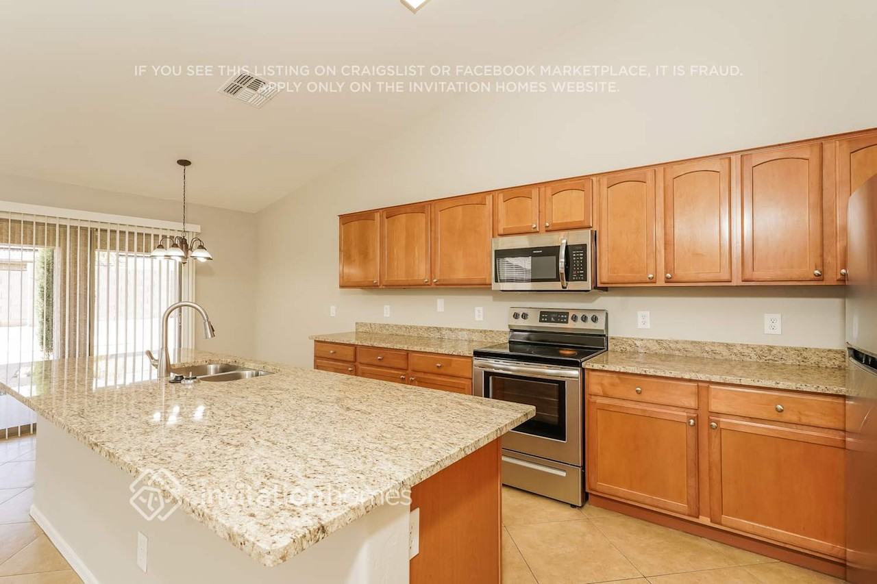 15890 W Pima St - Photo 5 of 15