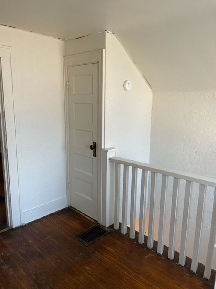 522 Mayfield St - Photo 3 of 11