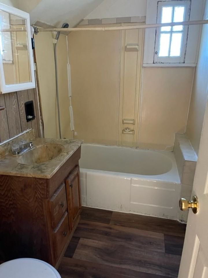 522 Mayfield St - Photo 4 of 11