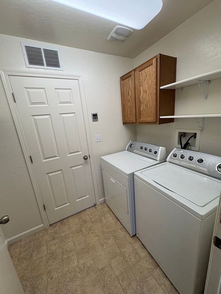 4704 W Rialto Ave - Photo 4 of 38