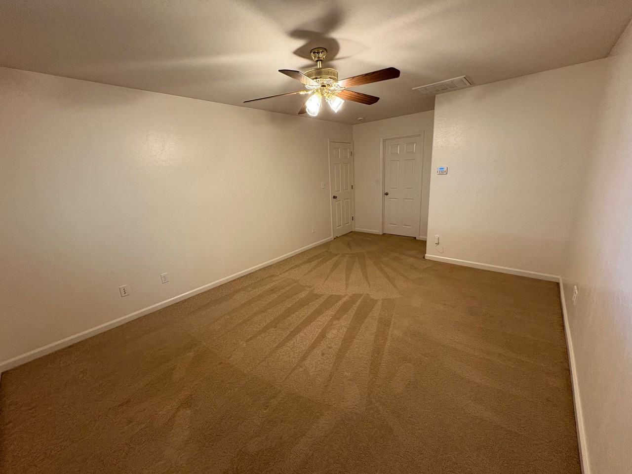 4704 W Rialto Ave - Photo 7 of 38