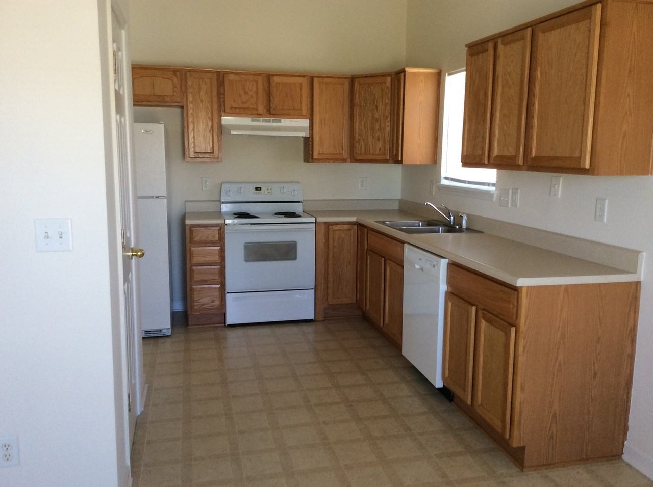 10606 Deercrest Ln - Photo 4 of 11