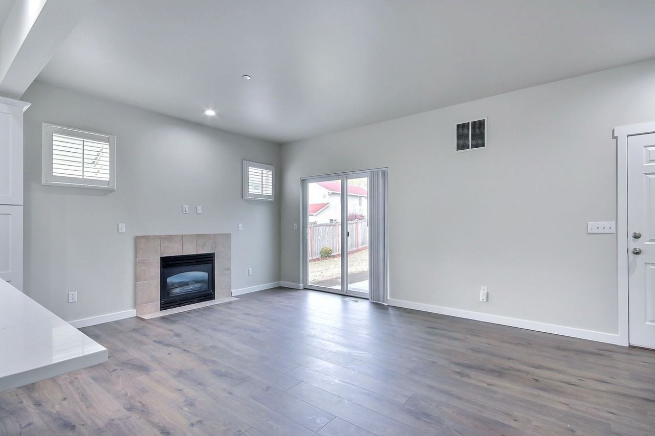 1448 Kincaid St - Photo 7 of 21