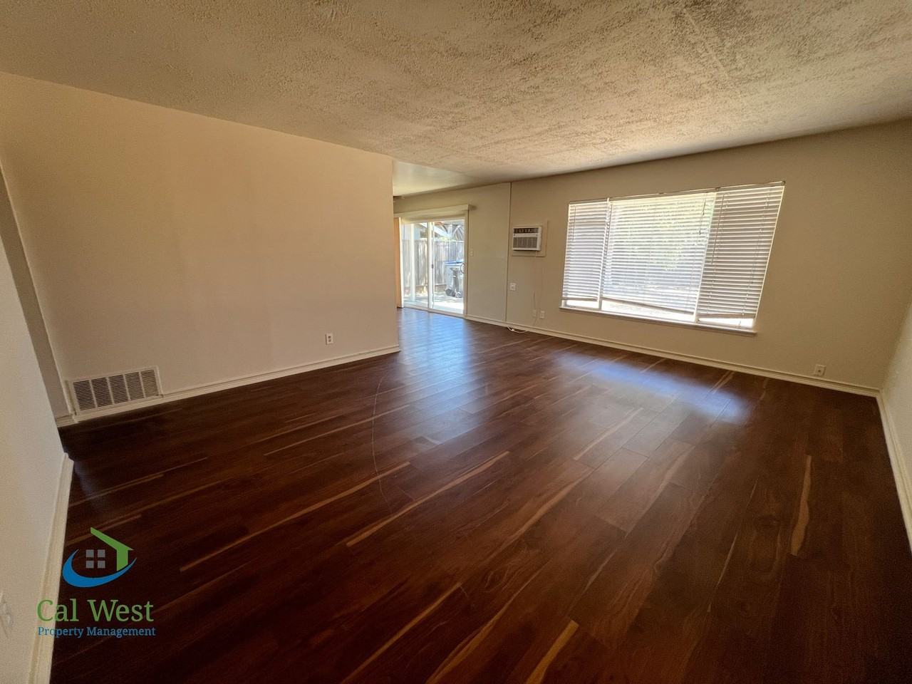 5510 Yale Dr - Photo 4 of 27