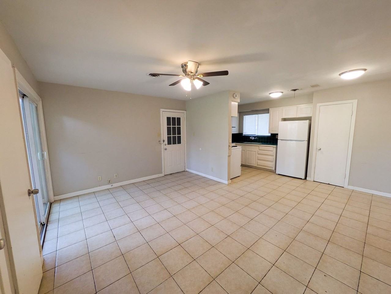 2109 Coronado Pl - Photo 6 of 17