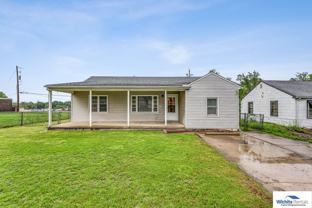 2219 N Estelle St - Photo 1 of 1