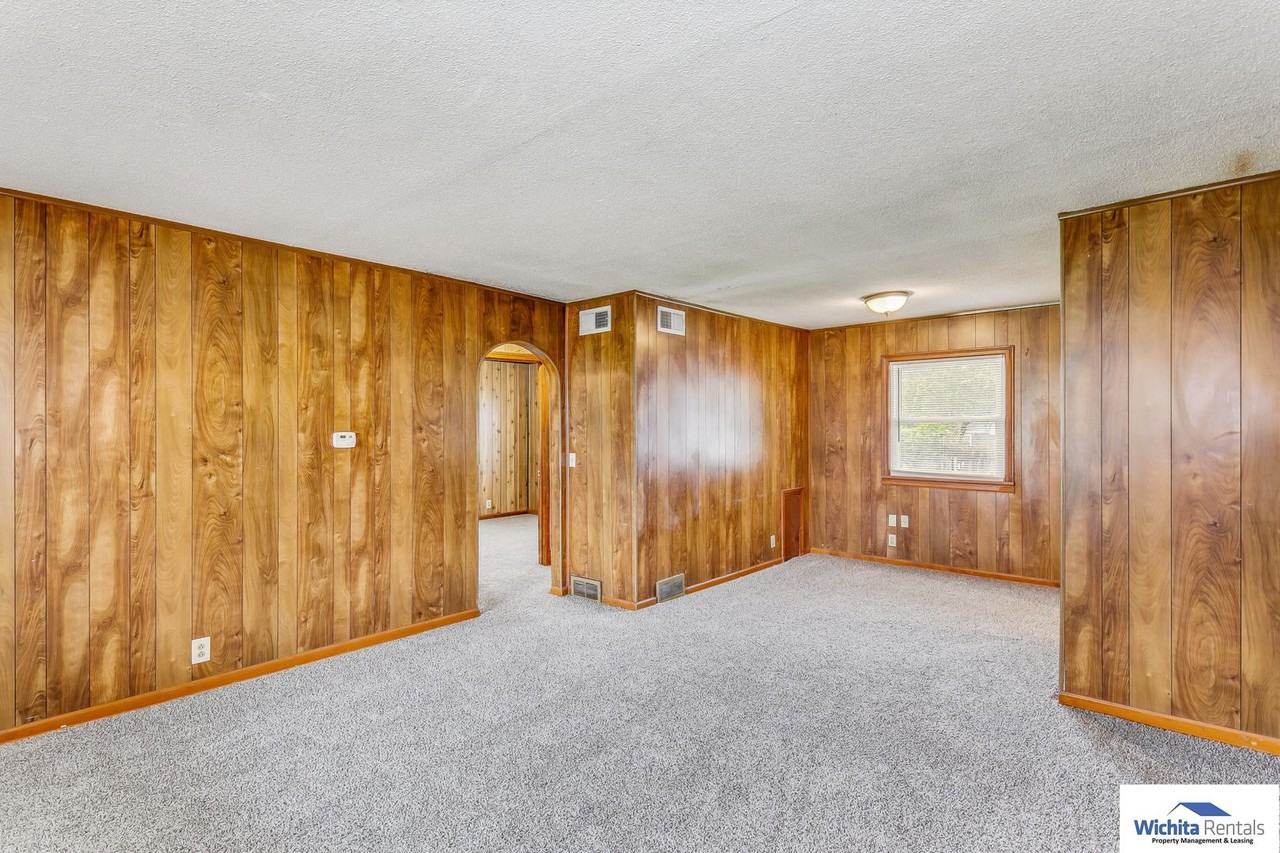 2219 N Estelle St - Photo 2 of 15